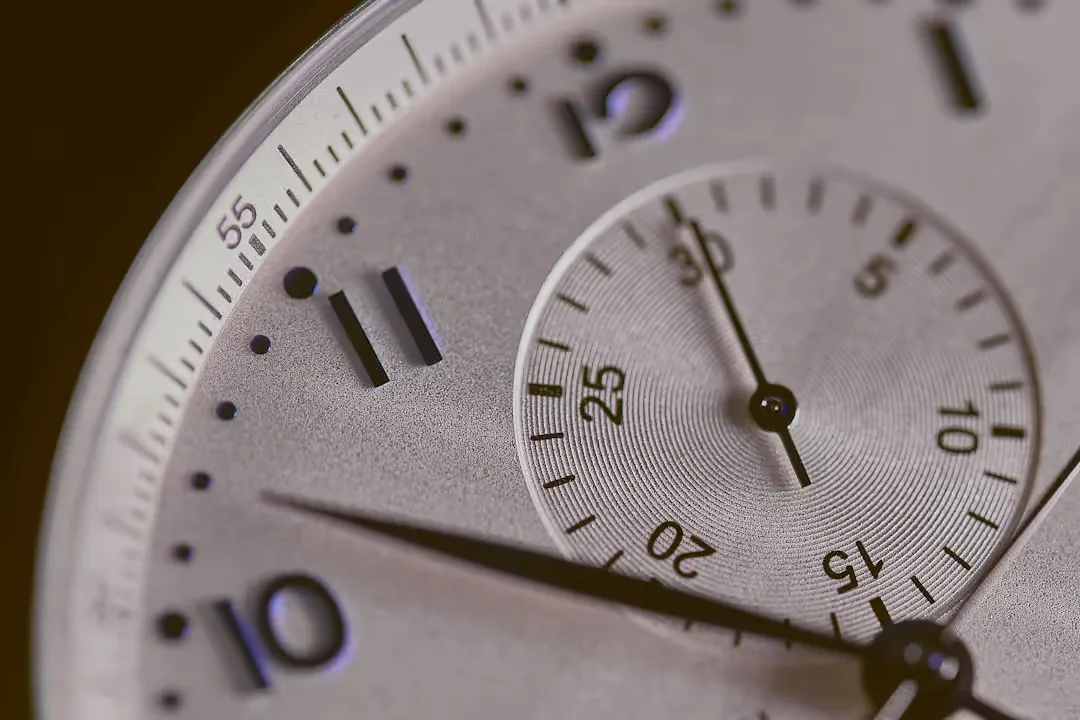 What are the ways for retail and e commerce companies to succeed in today's tech environment?